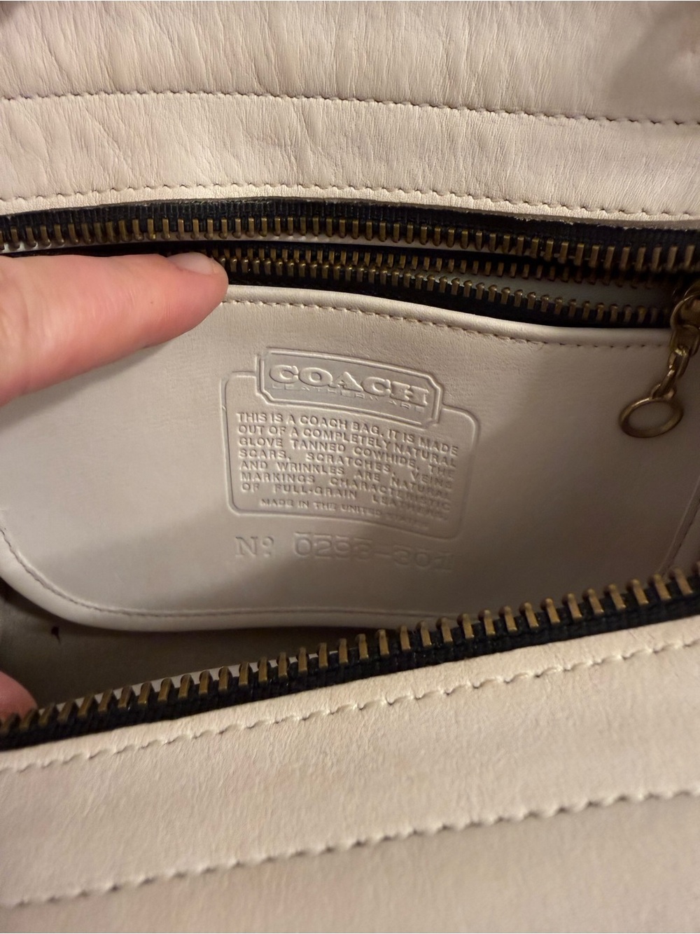Vintage COACH White Structured Top-Handle Women's Bag - Picture 11 of 13